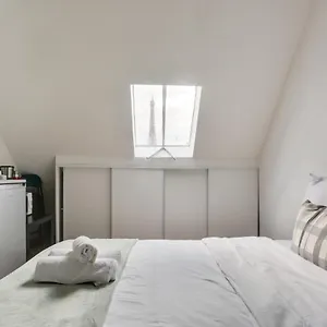 Delightful Studio With Eiffet Tower View Close To Champs Elysee Avenue & Alma Bridge Appartement